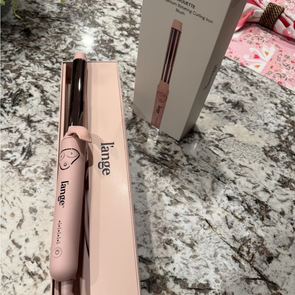 Lange Blush Curling Iron